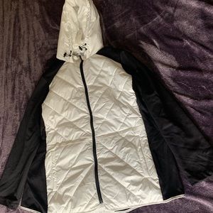 Women’s puffer jacket